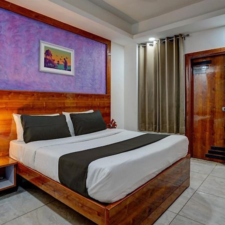 Hotel Hight Krone A Family Hotel Near Igi Airport Delhi Neu-Delhi Exterior foto